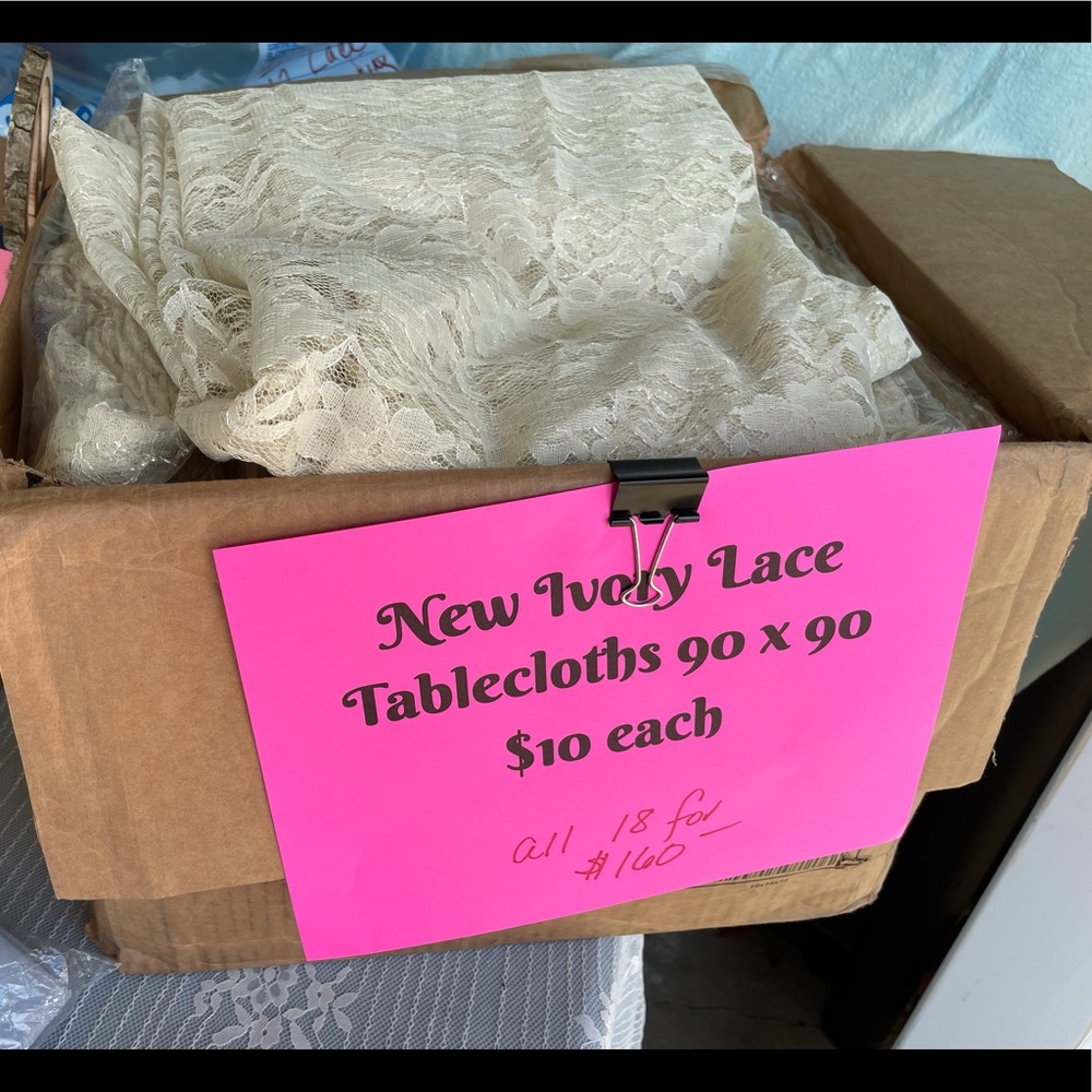 Set of 2 New Ivory lace tablecloths 90x90